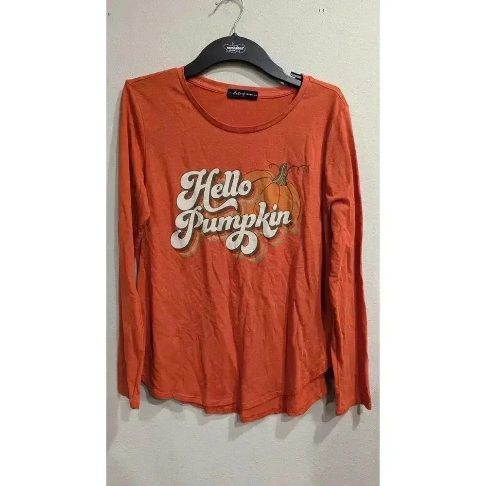 Fall long sleeve shirt w/ "Hello Pumpkin" & graphic by State of Mind in size S
